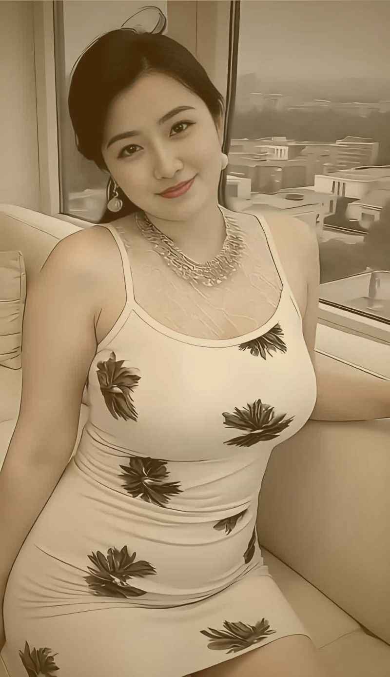 暑期档电影院线热闹场景概念图